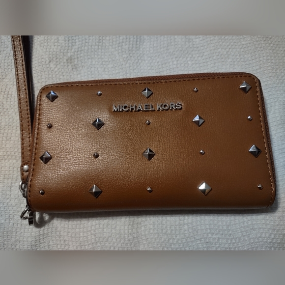 Michael Kors Wristlet Wallet - Picture 1 of 3
